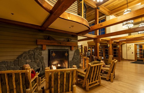 Yellowstone National Park Cabin | Old Faithful Snow Lodge & Cabins - Inside the Park
