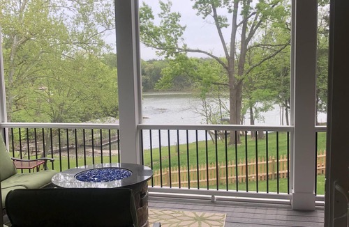 Gallatin House | Old Hickory Lakefront property 25 minutes from Nashville