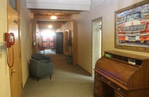 Fortuna Hotel | Old School Motel RV