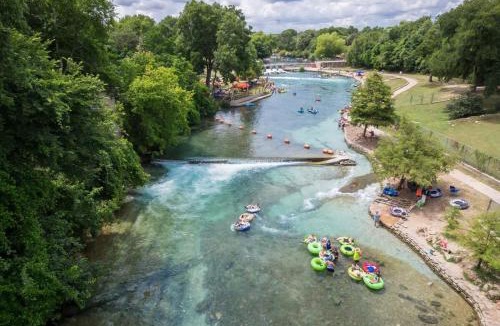 Gruene House | OM A5 River Float Haus on the Gruene