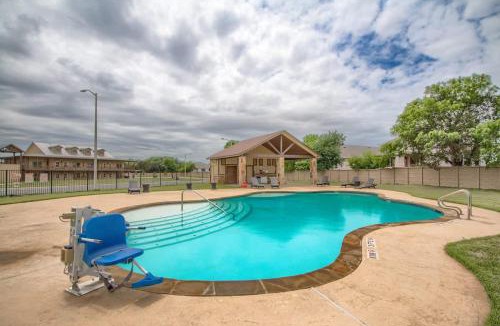 Gruene Apartment | OM A6A8 Gruene Road Hideaway at Old Mills Resort