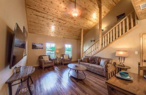 Gruene Apartment | OM A6A8 Gruene Road Hideaway at Old Mills Resort