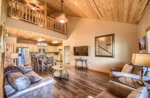 Gruene Condo | OM A8 Gruene River Two-Step at Old Mills Resort