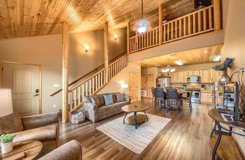 Gruene Condo | OMA13A14 Gruene Bungalow at Old Mills Resort
