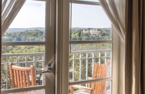 Cabin Ridge Estates Resort | Omni Barton Creek Resort & Spa Austin