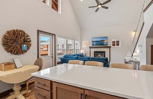 Dover Bay House | On Golden Pend Oreille - 3 Bedroom 2 Bath Parkside Bungalow