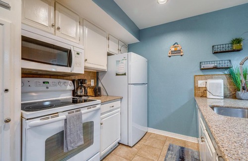 Point Venture House | On Golf Course! Resort-Style Lago Vista Retreat