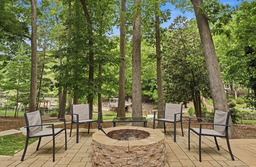 Mount Mourne House | On Lake Norman! Private Dock + Pool & Kayaks | Porch Paradise by AvantStay