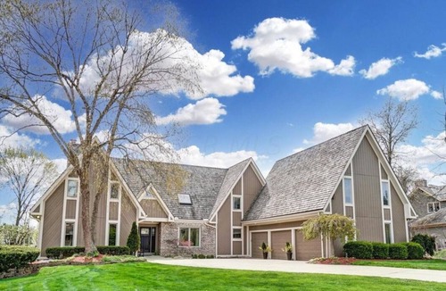 Dublin House | On the course! Rental for The Memorial Tournament. 7,000 sq ft. Bar!