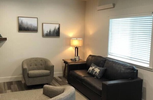 Salmon House | On the Salmon River-Cabin 2 - 2 Bed, 2 Bath, Sleeps 6