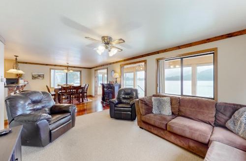 Bonner County House | On the Shoreline
