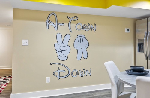 Atlanta House | Once Upon a Gem | Disney-Inspired 6BR | Hot Tub, Game Room, Sleeps 14