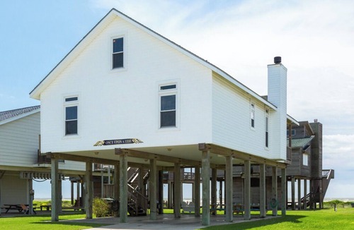 Spanish Grant Cottage | Once Upon a Tide by Ryson Vacation Rentals