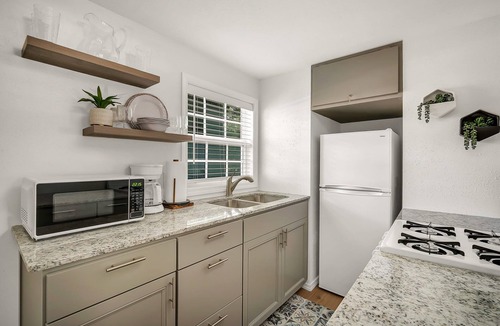 Fort Smith House | One bedroom duplex in desirable Park Hill