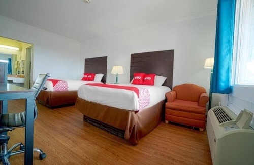Kingsville Hotel | One Room w/Two Double Beds | Gym Access | Near LE Ramey Golf Course