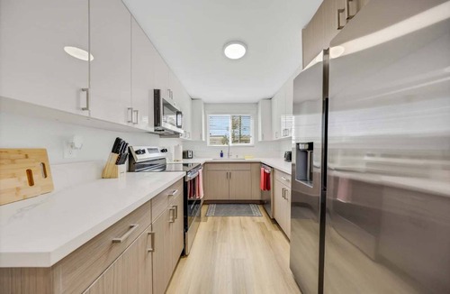 South Redondo Apartment | Oneluxstay 3BR Home Near the Beach
