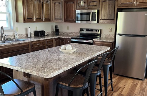Burnham House | Only 29 miles from Beaver Stadium, perfect for PSU fans! Directly off route 322