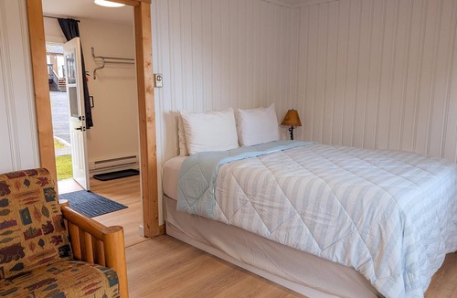 Ucluelet Hotel | Open Studio Kitchenette | #4
