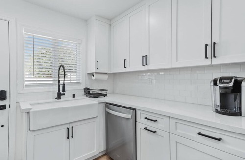Logan Heights House | Orange Blossom -2BR Free Parking