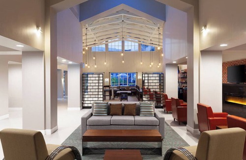 Florida Central Atlantic Coast Hotel | Orlando Convention Center Queen Suite w/gym, pool