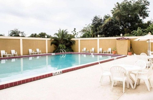 Fairview Shores House | Orlando room near Winter Park Village !