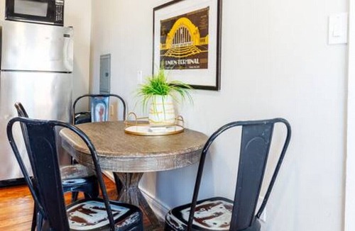 Over-the-Rhine Apartment | OTR Penthouse: Walk Everywhere & FREE Parking
