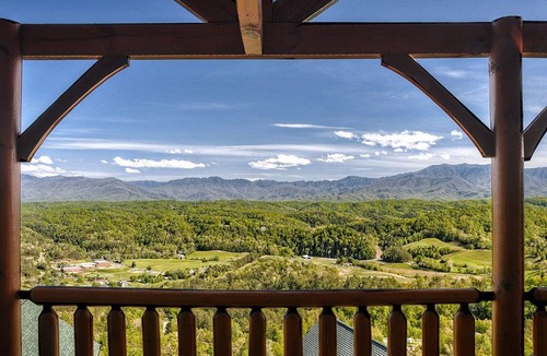 Sevierville Cabin | Our Smoky Mountain View - keyless entry, great location, 2.5 steps to enter