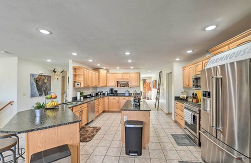 Lander House | Outdoor Enthusiasts' Retreat w/Hot Tub, Deck