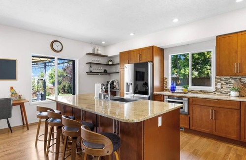 Southeast Boise House | Outdoor oasis w/view & Hot tub
