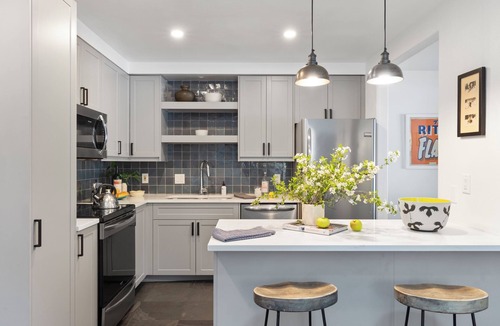 Jackson House | Outpost: Clark's Knoll 381 - Walk to Town Square