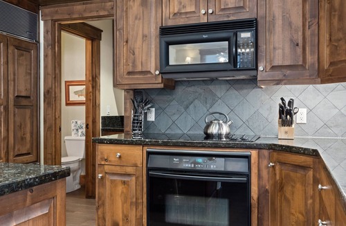 Jackson Condo | Outpost: Grand View 5020A - Fireplace, Elevator, AC!