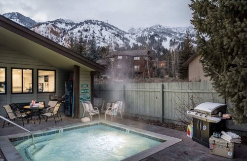 Teton Village Condo | Outpost: Tensleep B6