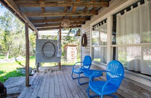 San Marcos House | Outpost Vibes: Outhouse, Outdoor Shower & Pool