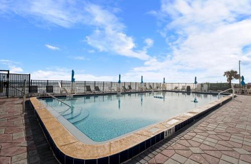 Ormond Beach Resort | Outrigger Beach Club Resort by CoolVacay