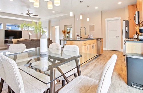 Meridian House | Outstanding Meridian 3 Bedroom Custom Home in Central Meridian