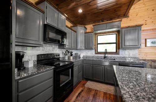 Broken Bow House | Over The Edge