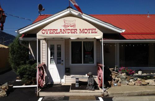 Chase Hotel | Overlander Motel