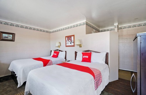 Alpine Hotel | OYO Alpine TX near Big Bend National Park
