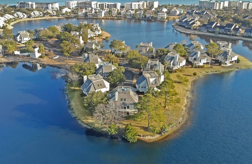Litchfield by the Sea House | Oyster Catcher 32 Lake View 3BR 3BA Villa w Kitchen