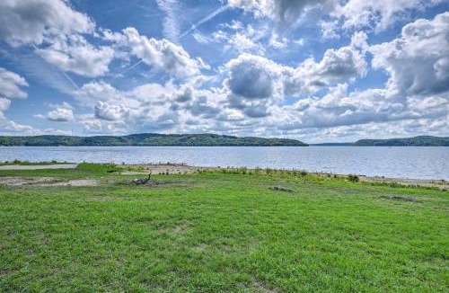 Lost Bridge Village House | Ozarks Family Retreat with Beaver Lake Access!