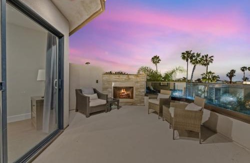 Crown Point House | Pacific Beach Paradise by Cardo -Spacious Retreat