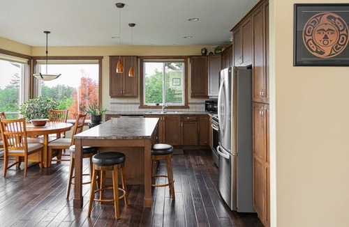 Juan de Fuca Electoral Area House | Pacific View | Spacious Ocean Suite · Stunning West Coast · Ocean Views
