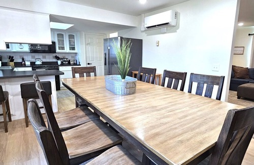 Page Apartment | Paddleboards, Air Hockey, Grill, Fire Pit, W/D, Brkfst, Sleeps 10, up