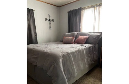 Mullan House | Page Cottage, Hiawatha ride, skiers paradise, bicyclists hub, scenic & hot tub!