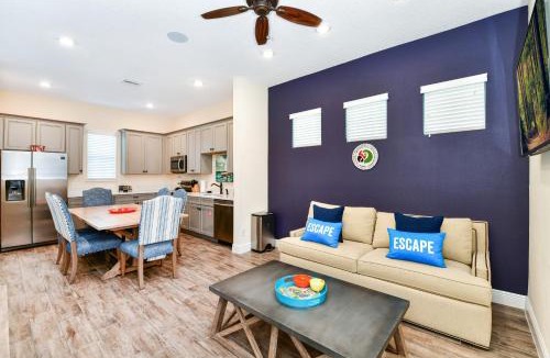 West Kissimmee House | Palm Tree Paradise Cottage Near Disney With Margaritaville Resort & Island H20 Waterpark Access - 3087Pi