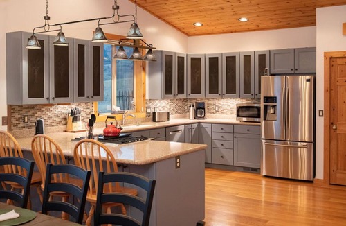 Emigrant House | Paradise 101 | 4 Bed, 3 Bath