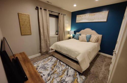 Fish Haven House | Paradise View Lodge - Amazing Lake Views, Playroom, Pool, HotTub!