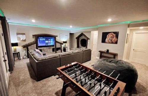 Fish Haven House | Paradise View Lodge - Amazing Lake Views, Playroom, Pool, HotTub!