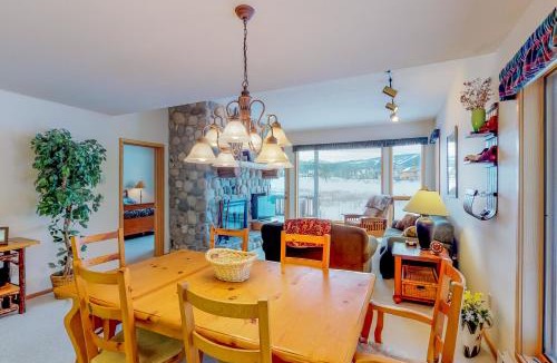 Big Sky Meadow Village Apartment | Park 282