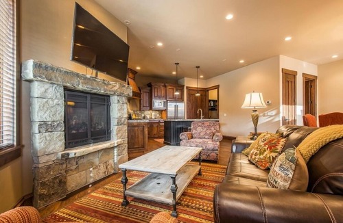 Park City House | Park City Townhome w/Views - Walk to Gondola!